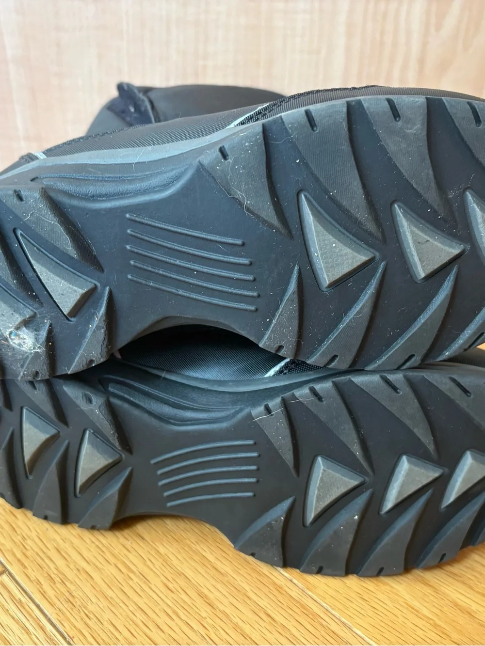 Lands’ End Black Youth Boys Size 4M Snow Boots Insulated